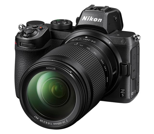 Беззеркальный фотоаппарат Nikon Z5 Kit 24-200mm f/4-6.3 VR