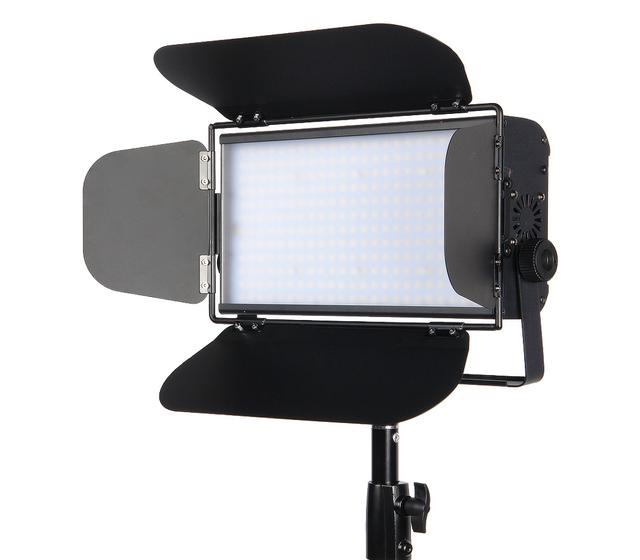 Осветитель GreenBean StudioLight 100 LED DMX, светодиодный, 100 Вт, 5200 К
