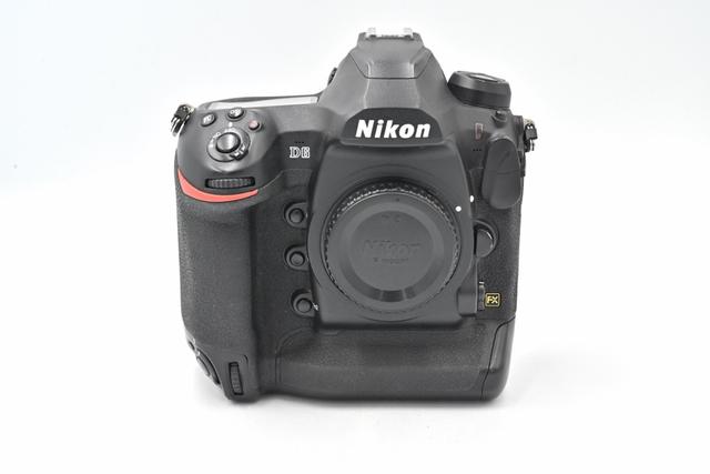 Зеркальный фотоаппарат Nikon D6 Body - с.н. 6000113 (состояние 4) (б/у)
