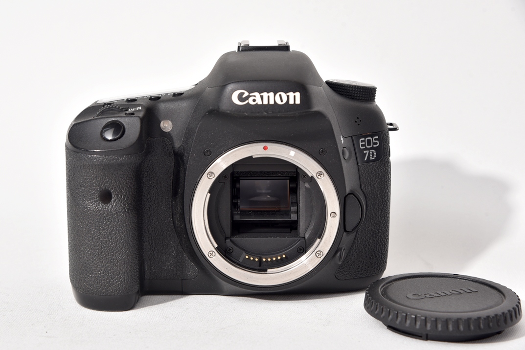 Зеркальный фотоаппарат Canon EOS 7D body (б.у.состояние 5) от Яркий Фотомаркет