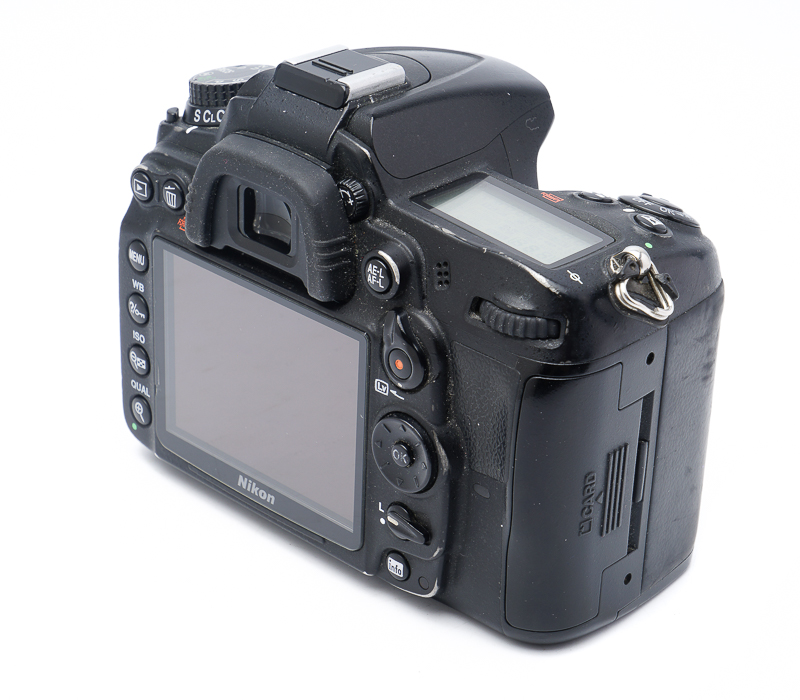 Зеркальный фотоаппарат NIKON D7000 Body (б.у. состояние 4-)