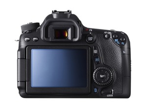Зеркальный фотоаппарат Canon EOS 70D + 18-135 IS STM Kit