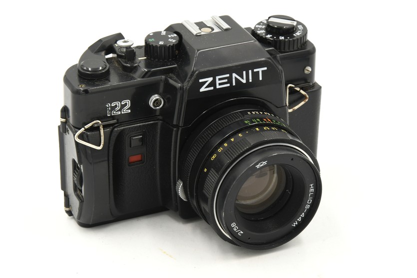 Зеркальный фотоаппарат Зенит 122 + Гелиос 44М (состояние 4)