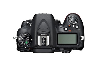 Зеркальный фотоаппарат Nikon D7100 Body + салфетка в подарок!