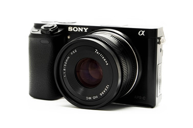 Объектив 7artisans 50mm f/1.8 Sony E (APS-C)
