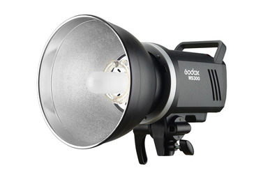 Комплект студийного света Godox MS300-D, 3х300 Дж