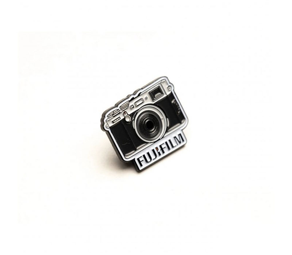 Значок Fujifilm «X100» от Яркий Фотомаркет