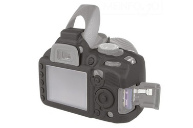 Зеркальный фотоаппарат Nikon D3100 Kit 18-55 AF-S DX G VR + чехол Discovered