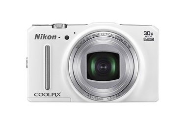 Компактный фотоаппарат Nikon Coolpix S9700 белый