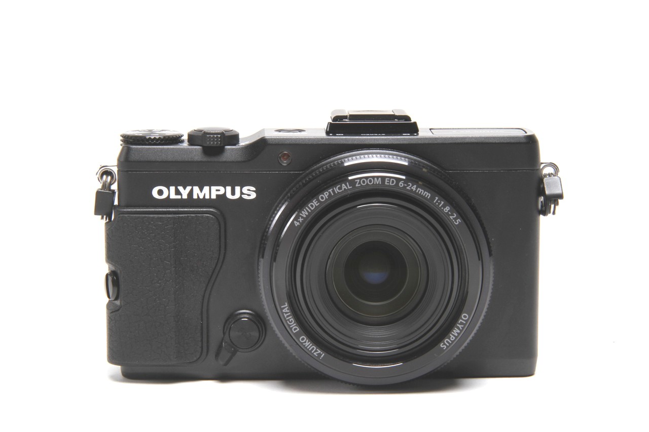 Olympus XZ-2 black (б.у, состояние NEW)
