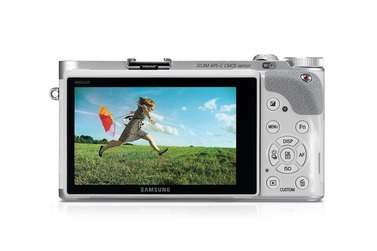 Компактный фотоаппарат Samsung NX300 Body white + PS Lightroom 4