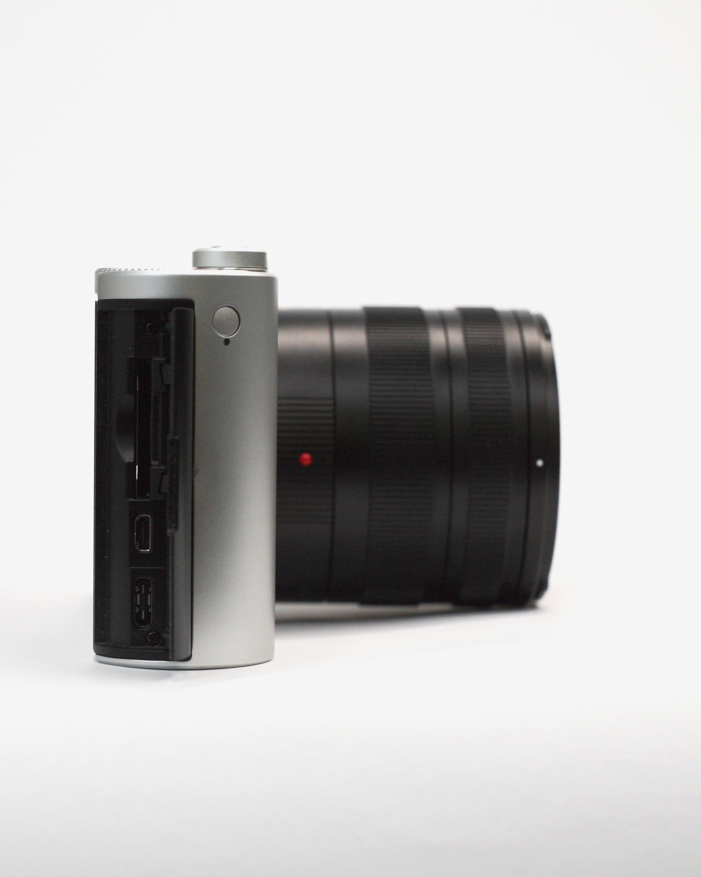 Беззеркальная фотокамера Leica TL2 kit Vario-Elmar-TL 18–56 мм, f/3.5-5.6 ( состояние 5) от Яркий Фотомаркет