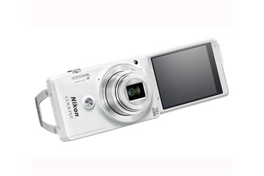 Компактный фотоаппарат Nikon Coolpix S6900 белый