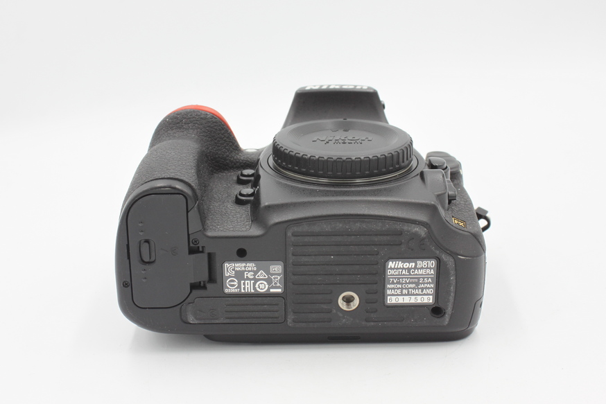 Зеркальный фотоаппарат Nikon D810 Body (б.у. состояние 5-) от Яркий Фотомаркет