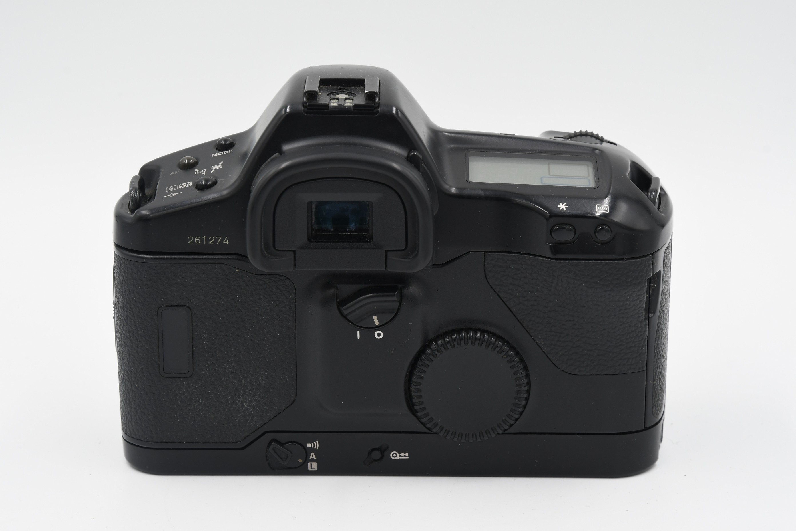 Зеркальный фотоаппарат Canon EOS 1N (б.у. состояние 5)