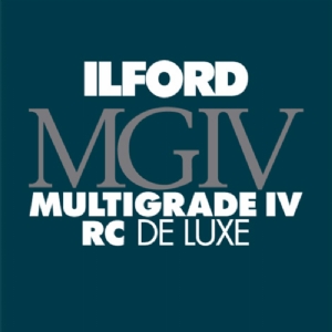 Бумага глянцевая Ilford Multigrade IV RC Deluxe 24 x 30.5 см, 50 листов