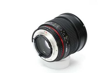 Объектив Samyang 85 mm f 1.4 IF UMC AE Nikon F (состояние 5-)