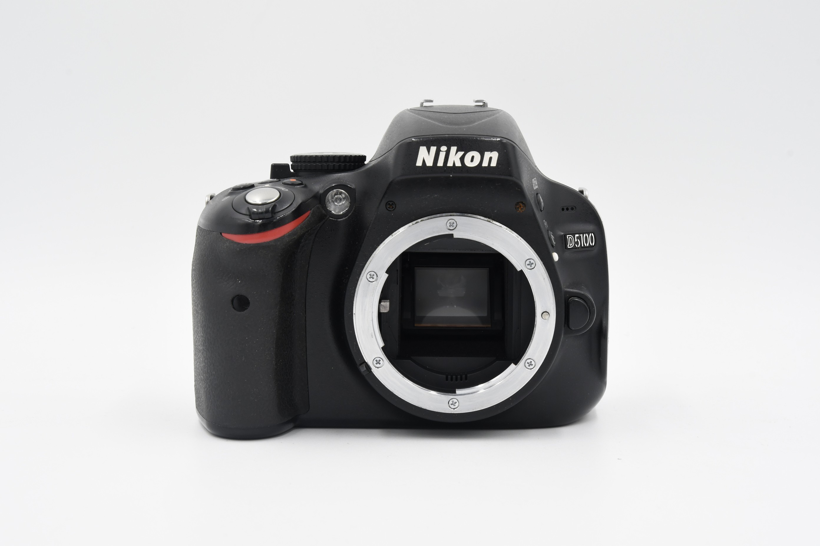 Фотоаппарат Nikon D5100 Body  (б.у. состояние 4)