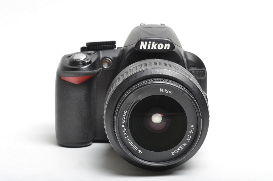 Nikon D3100 + 18-55 VR (б.у, состояние 4-)