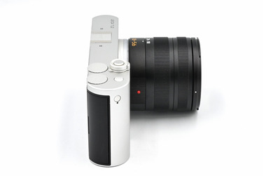 Беззеркальная фотокамера Leica TL2 kit Vario-Elmar-TL 18–56 мм, f/3.5-5.6 ( состояние 5-)