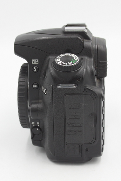 Зеркальный фотоаппарат Nikon D90 Body (состояние 4)