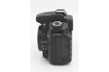 Зеркальный фотоаппарат Nikon D90 Body (состояние 4)