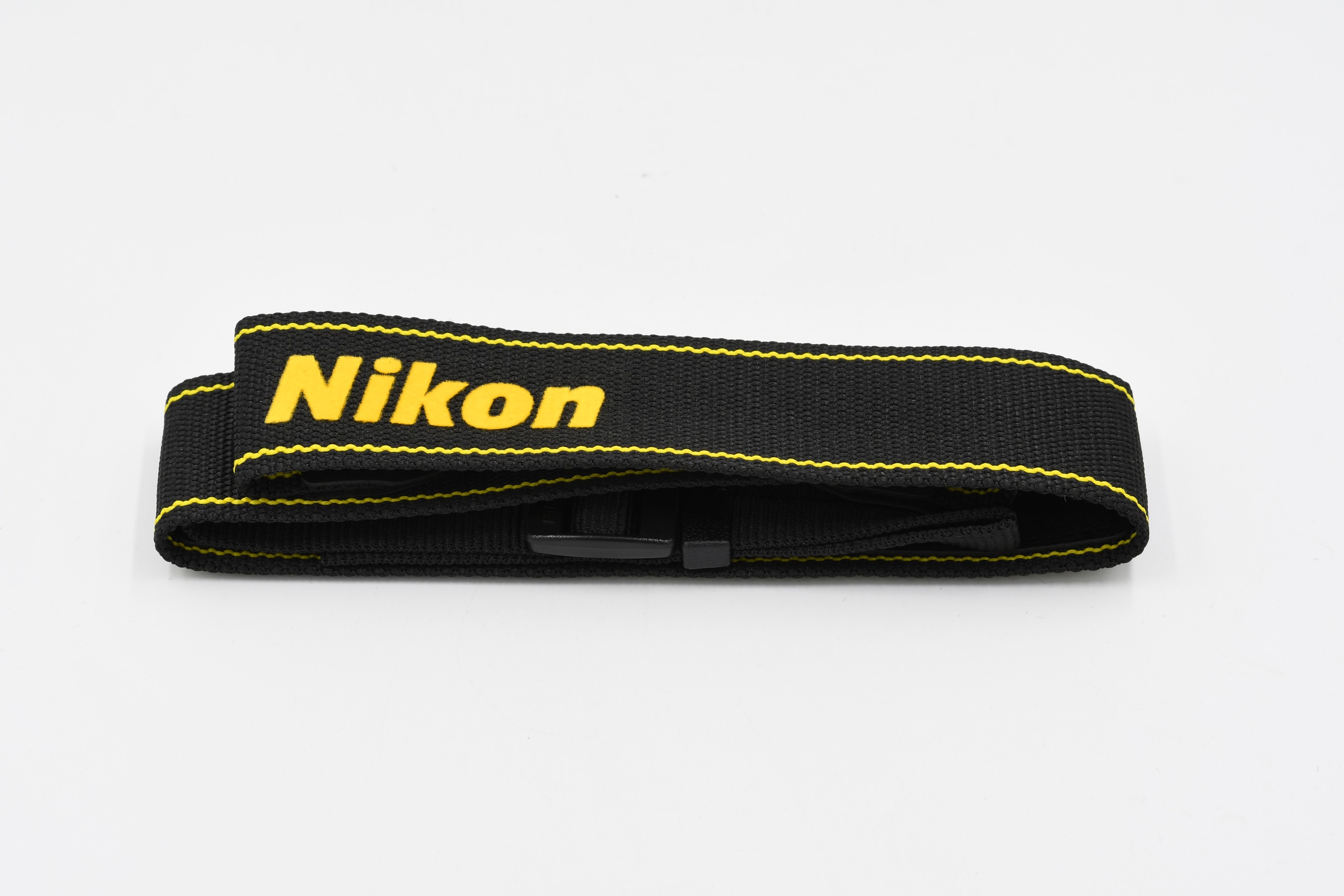 Ремень Nikon чёрный, широкий (35мм) (состояние 5)