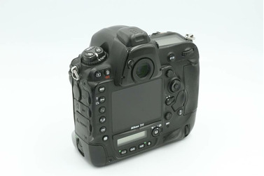 Зеркальный фотоаппарат Nikon D4 body (состояние 4)