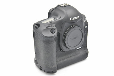 Зеркальный фотоаппарат Canon EOS 1D Mark lll (состояние 5-)