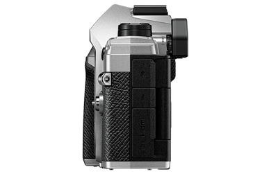 Беззеркальный фотоаппарат OM System OM-5 Kit 12-45mm f/4 Pro серебристый