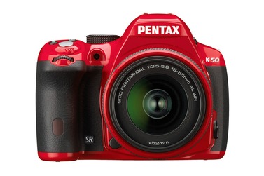 Зеркальный фотоаппарат Pentax K-50 kit + DA L 18-55 WR красный