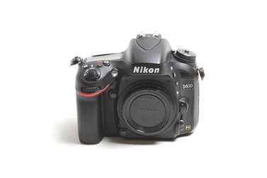 Nikon D600 body (б.у, состояние 5)