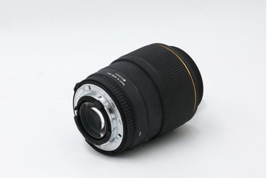 Объектив Sigma 105mm f/2.8 EX DG Macro Nikon F (состояние 5-)