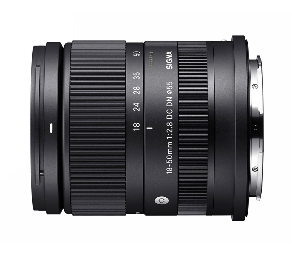 18-50mm f/2.8 DC DN Contemporary X-Mount.