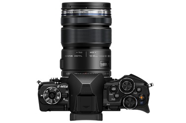 Беззеркальный фотоаппарат Olympus OM-D E-M5 II Black + 12-50mm f/3.5-6.3 Black