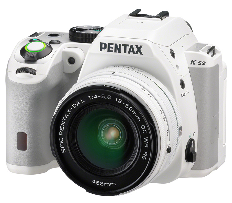 Зеркальный фотоаппарат Pentax K-S2 белый + 18-50 mm WR