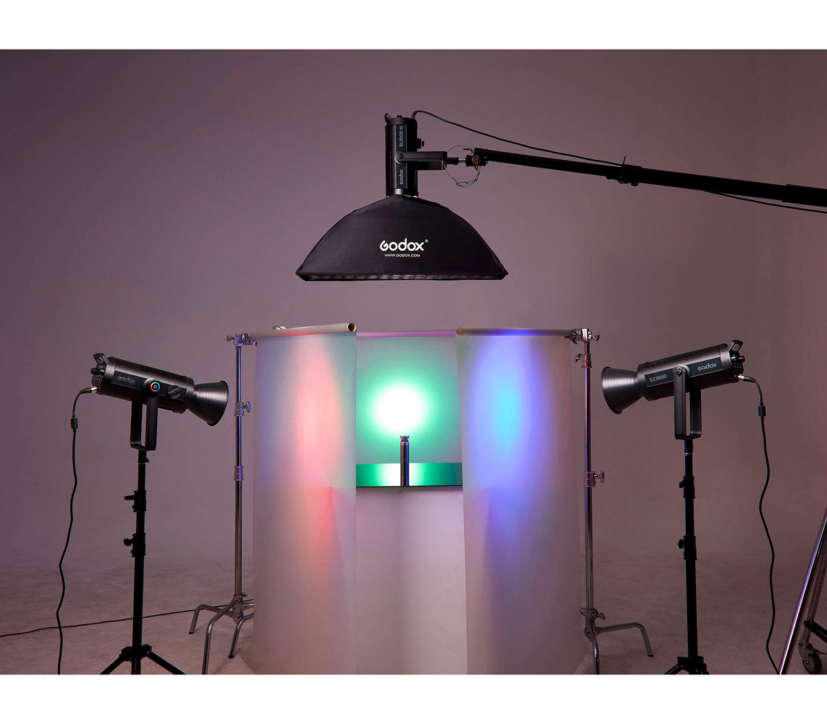 SZ300R, светодиодный, фокусируемый 330 Вт, 2800-10000К, RGB