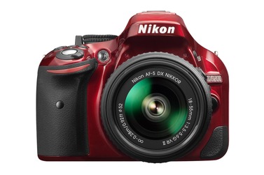 Зеркальный фотоаппарат Nikon D5200 Kit 18-55 AF-S DX G VR II красный