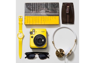 Фотоаппарат моментальной печати Fujifilm Instax Mini 70 желтый
