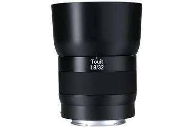 Объектив Zeiss Touit 1.8/32 для Sony E (32mm f/1.8)