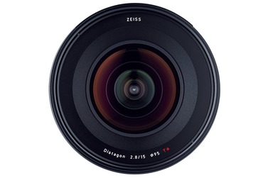 Объектив Zeiss Milvus 2.8/15 ZE для Canon EF (15mm f/2.8)
