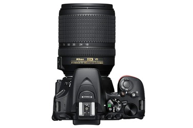 Зеркальный фотоаппарат Nikon D5600 Kit c 18-140mm AF-S VR