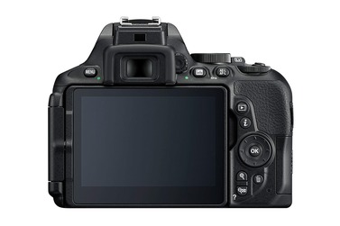 Зеркальный фотоаппарат Nikon D5600 Kit c 18-140mm AF-S VR