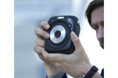 Фотоаппарат моментальной печати Fujifilm Instax SQUARE SQ10, черный