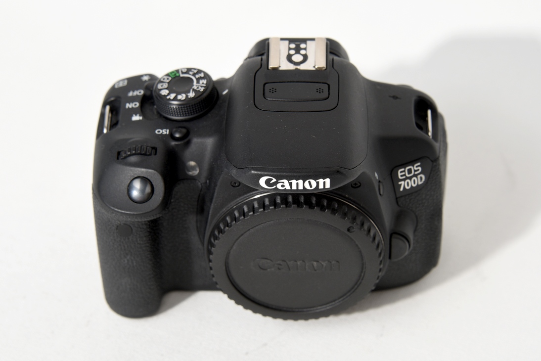 Зеркальная фотокамера Canon EOS 700D body (состояние 5) от Яркий Фотомаркет