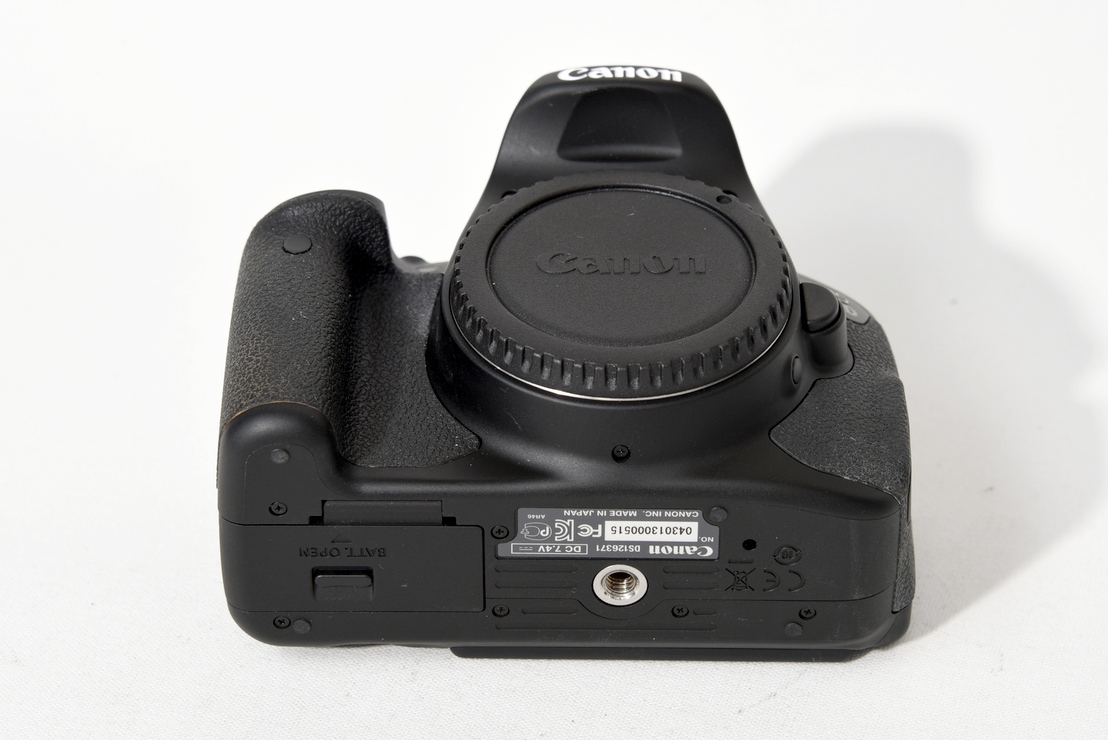 Зеркальный фотоаппарат Canon EOS 650D body (состояние 5) от Яркий Фотомаркет