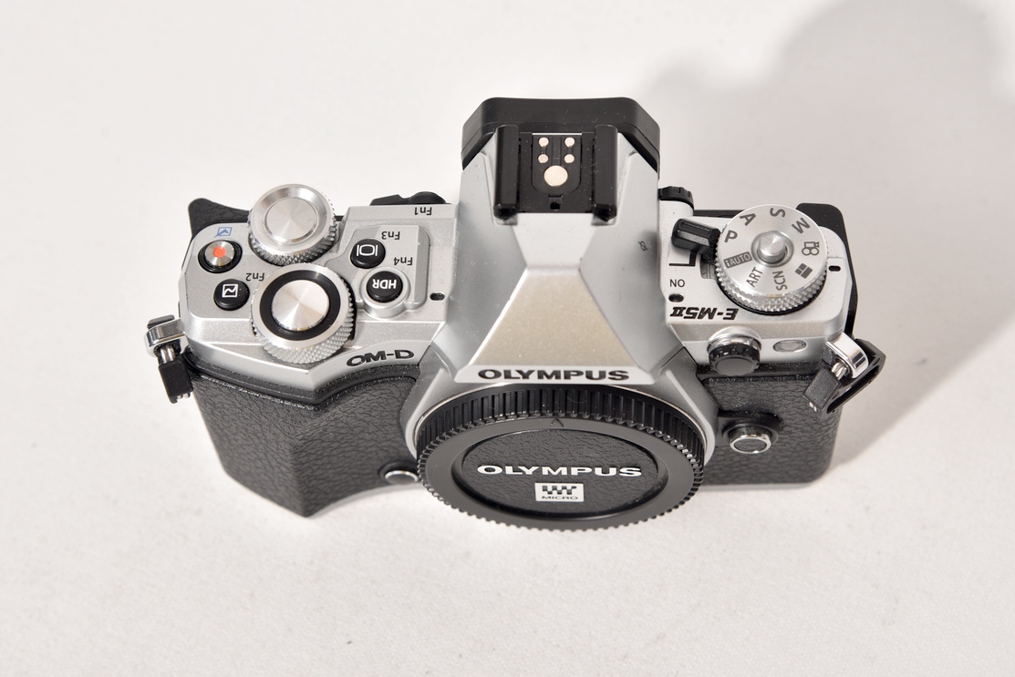 Системный фотоаппарат Olympus OM-D E-M5 II body silver (б.у.состояние 5) от Яркий Фотомаркет