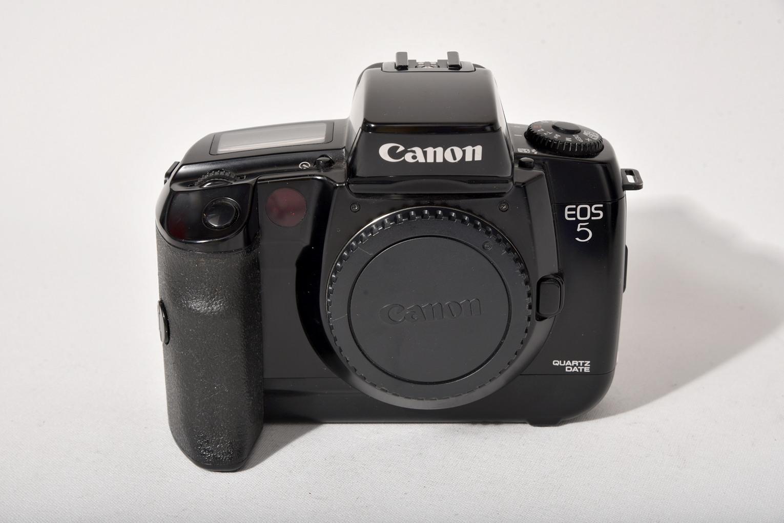 Зеркальная фотокамера Canon EOS 5 body (б.у, состояние 5) от Яркий Фотомаркет