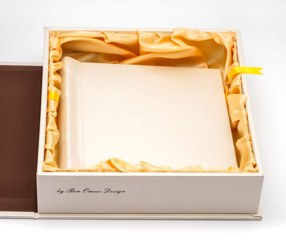 Коробка Ron Omesi Design малая, для фотокниги 24х24 см от Яркий Фотомаркет