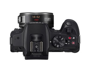 Беззеркальный фотоаппарат Panasonic Lumix DMC-G6 + PZ 14-42 Kit черный